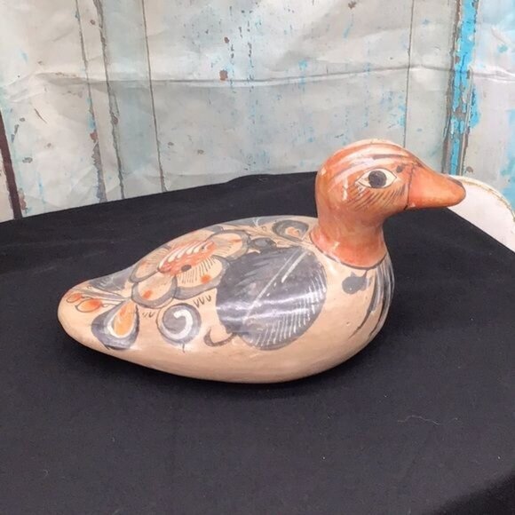 Vintage Mexican Hand-Painted Ceramic Duck Figurine Folk Art Decor - Picture 3 of 6